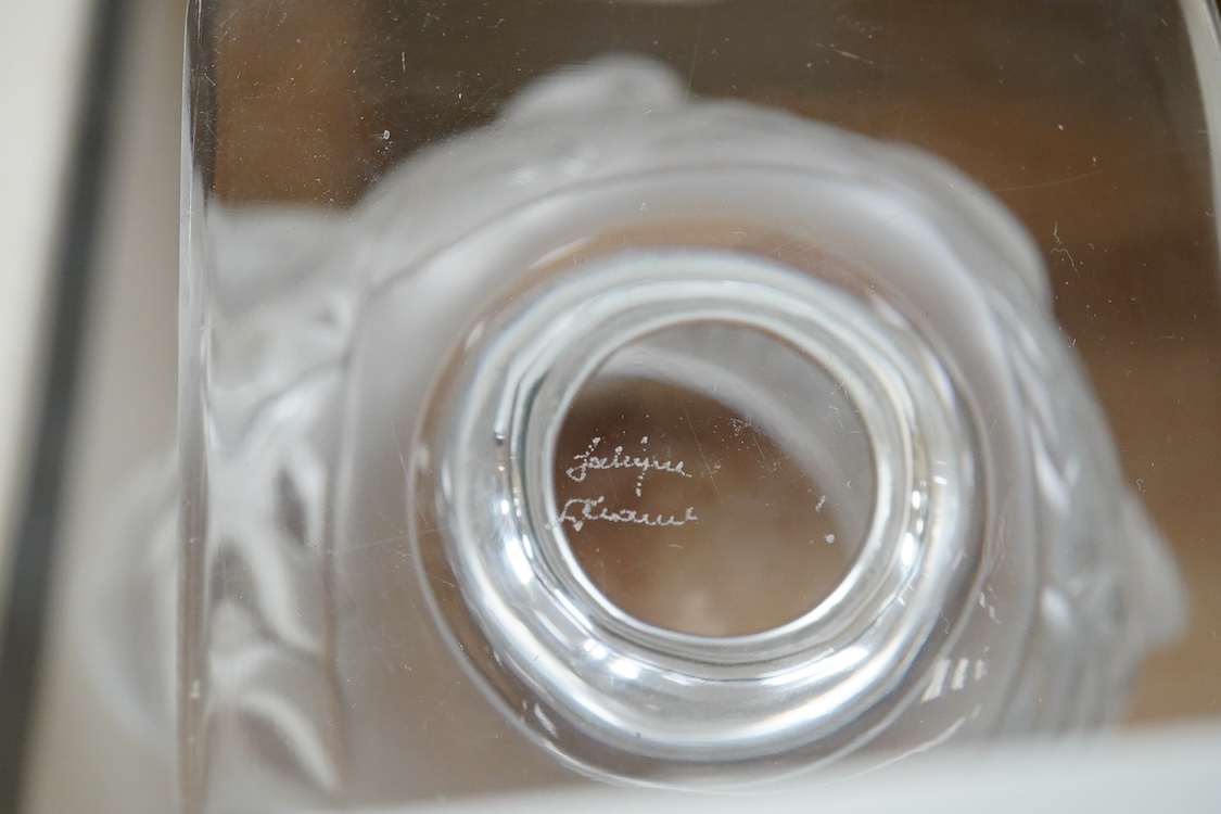 A Lalique frosted glass Elizabeth Birds pedestal bowl, 13.5cm high